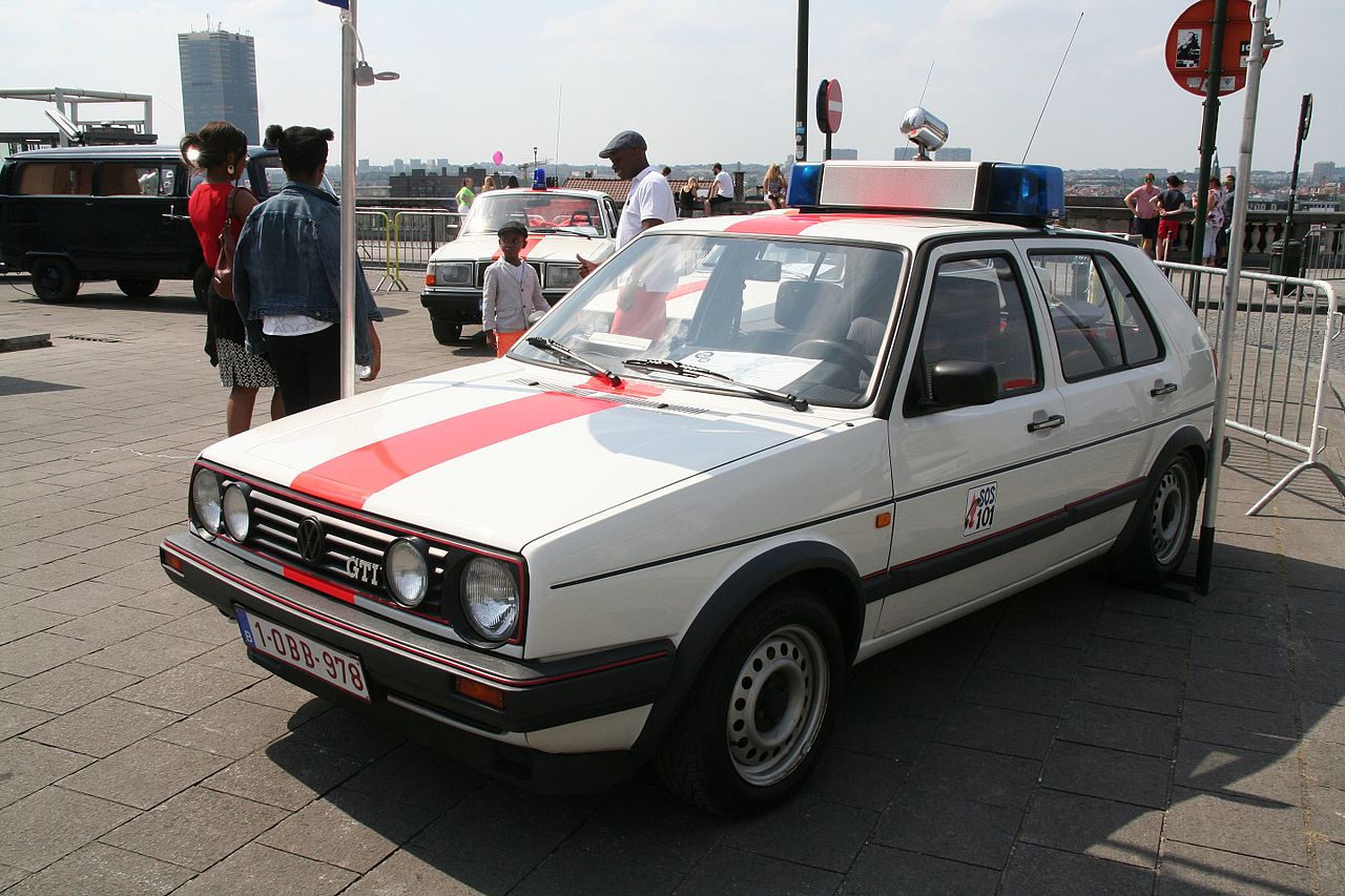 Fte_nationale_belge__Bruxelles_le_21_juillet_2016_28_-_Volkswagen_VW_Golf_GTI_de_lancienne_gendarmerie_belge.jpg